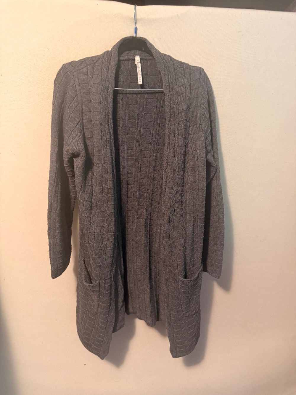Grey Leo & Nicole Medium Cable-Knit Long open Cardigan